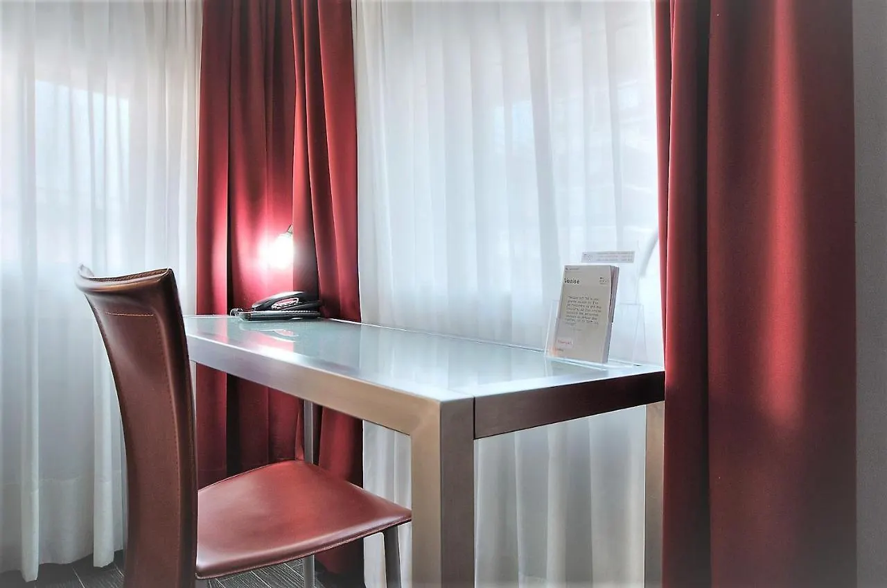 Hotel Aaron Mestre