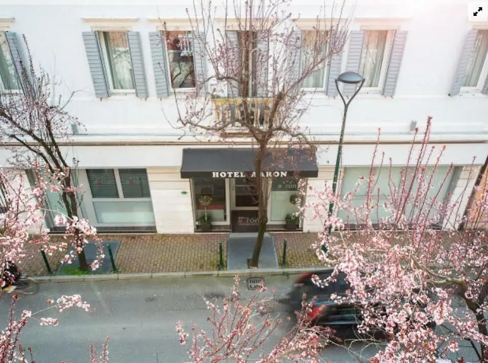 Hotel Aaron Mestre