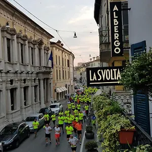 La Svolta Отель Брешия