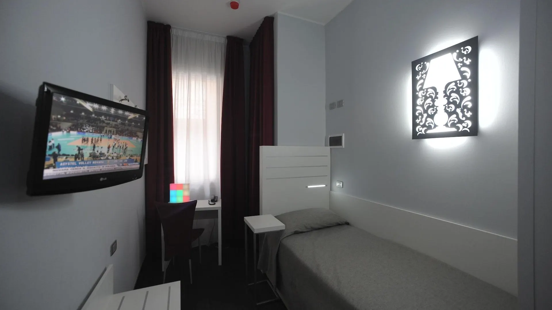 מסטרה Hotel Aaron 3*,