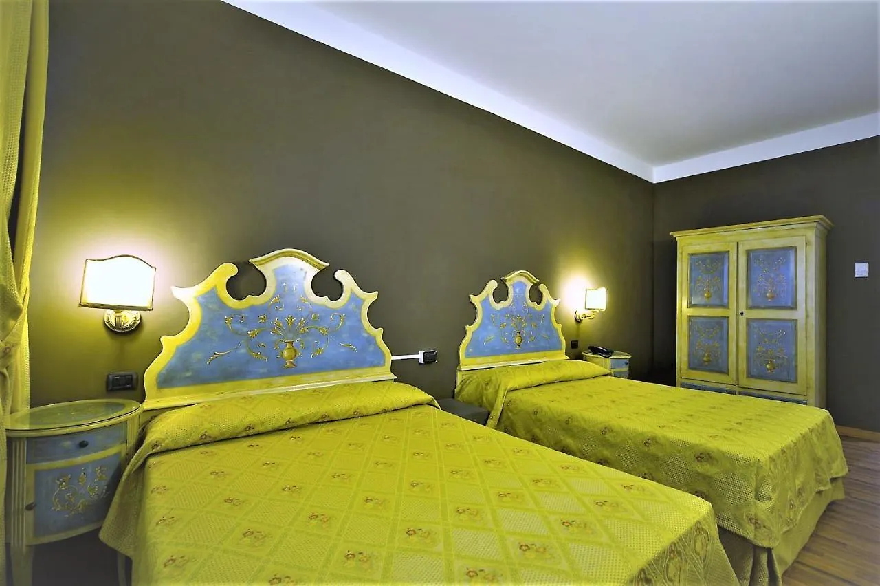Hotel Aaron Mestre
